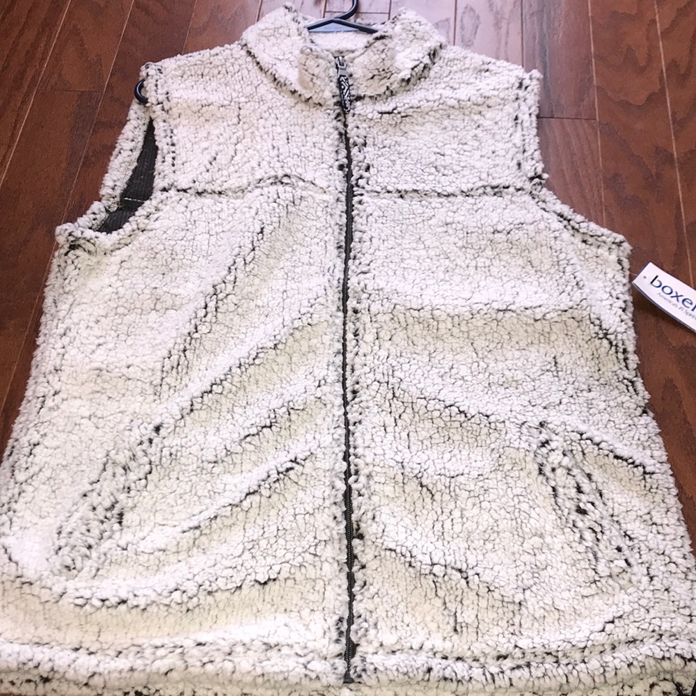 >> SOLD <<
